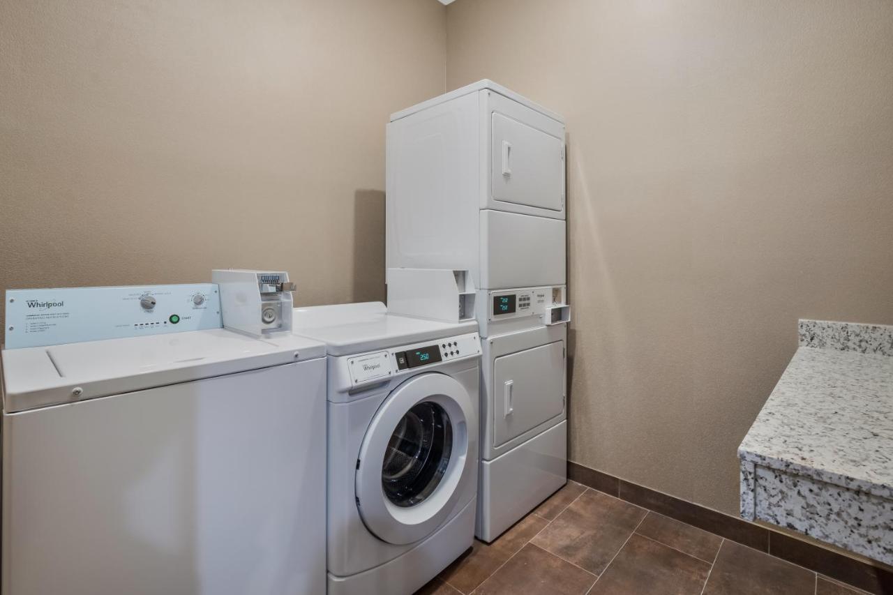 La Quinta Inn & Suites By Wyndham Sulphur Lake Charles Εξωτερικό φωτογραφία
